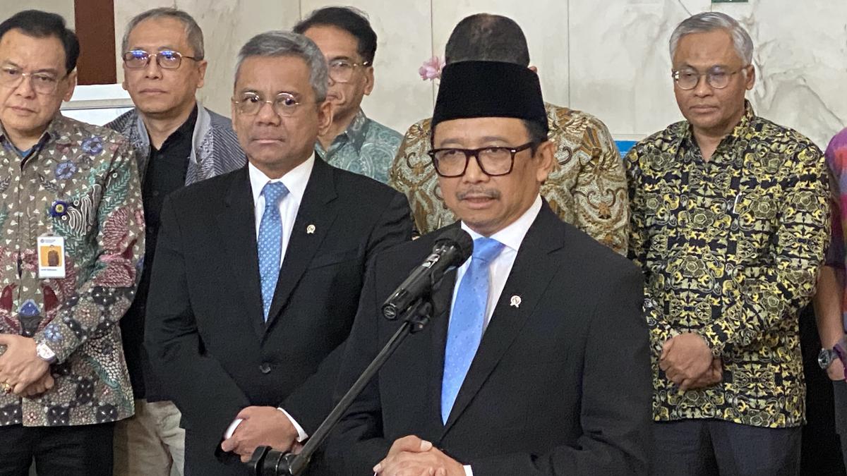 Ilustrasi teknologi digital dan data untuk pengawasan pajak di Indonesia